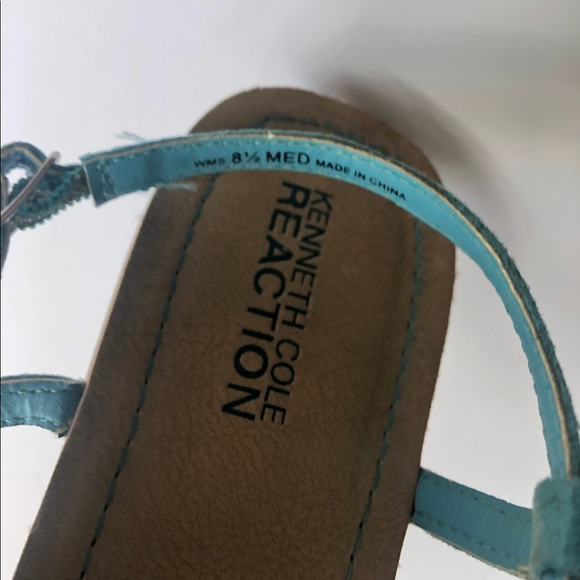 Kenneth Cole Ladies Sandals - Picture 4 of 5